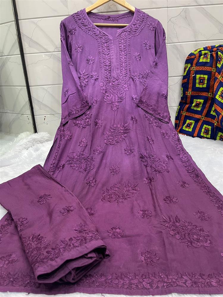 Chikan kari Kurti P,allazo Set 