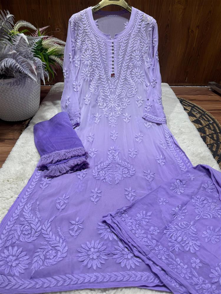 HeVy Chikankari Kurti 3 Pc Shuit