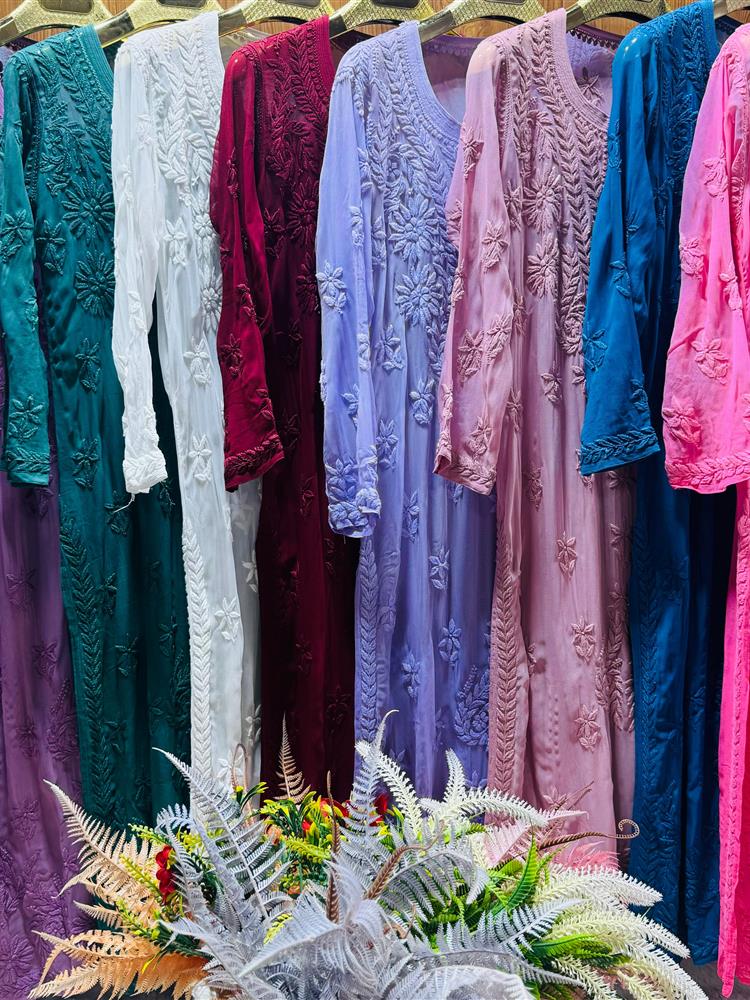HeVy Chikankari Kurti 3 Pc Shuit