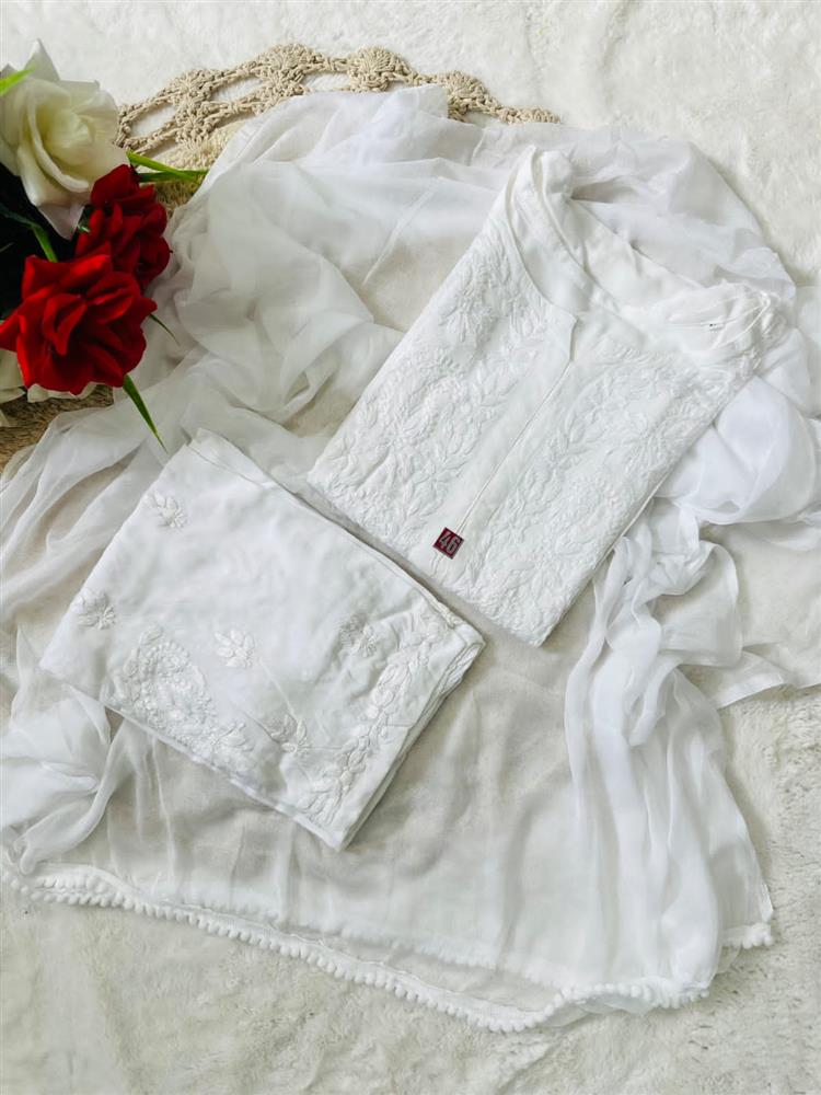 Chikankari Dyed 3 pc Shuit 