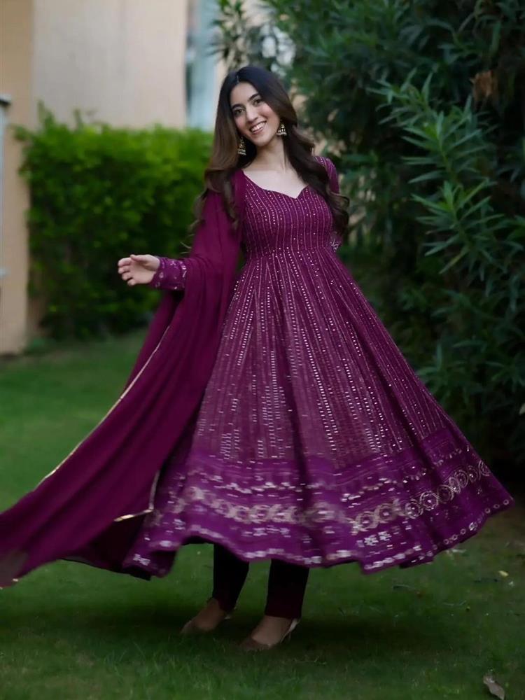 Kali Cut Anarkali Suit Set
