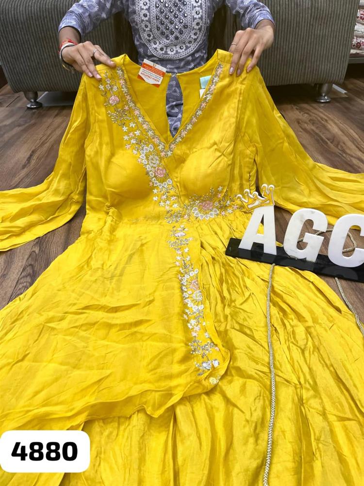 Maslin Silk Premium Gown 