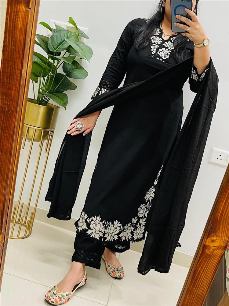 Designer Wear Exclusive Suit 