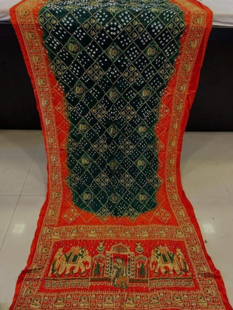 Bandhani with Work saree