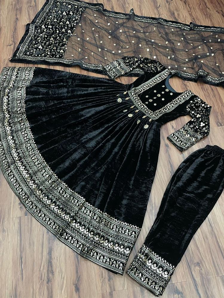 Valvet Anarkali Shuit