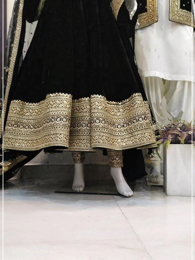 Valvet Anarkali Shuit